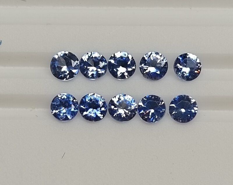 Benitoite .40 CTW. Round Brilliants Faceted 10 pcs. - Image 2