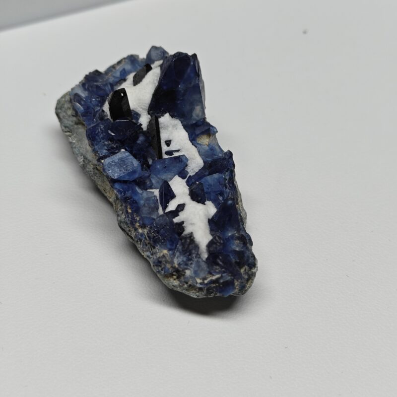 Benitoite Neptunite Crystal Rare Specimen - Image 2