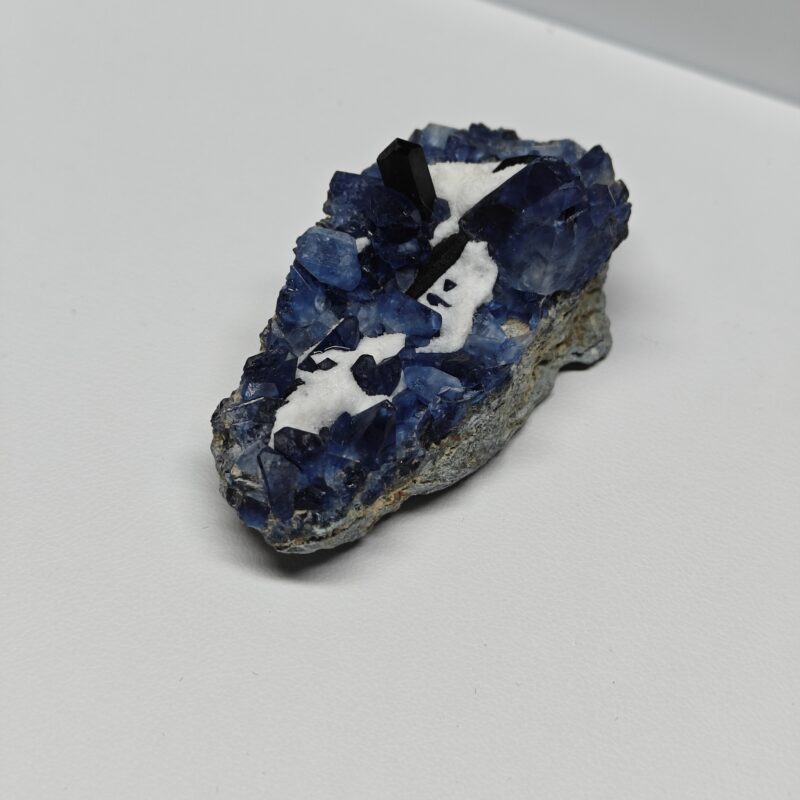 Benitoite Neptunite Crystal Rare Specimen - Image 3