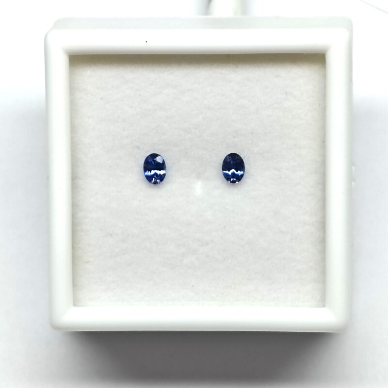 Benitoite .32 CTW. Matching Pair Oval Cut - Image 9